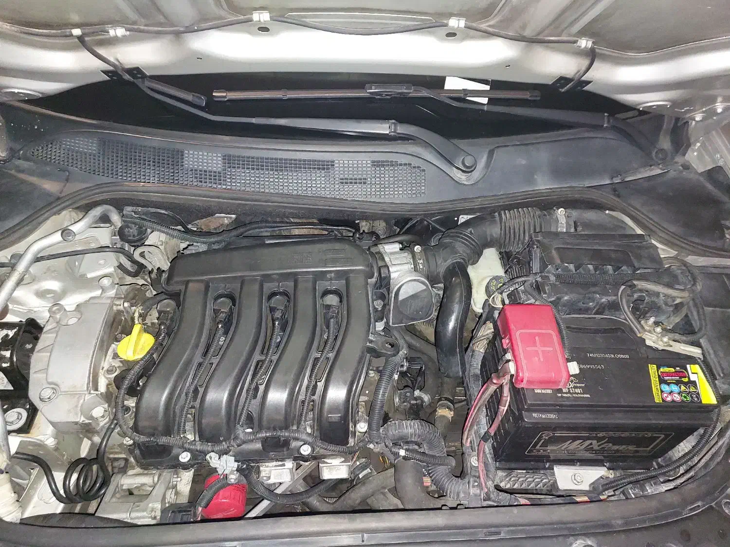 فروش ماشین مگان ۱۶۰۰ دنده ای مدل ۸۷|خودرو سواری و وانت|کرج, اصفهانی‌ها|دیوار