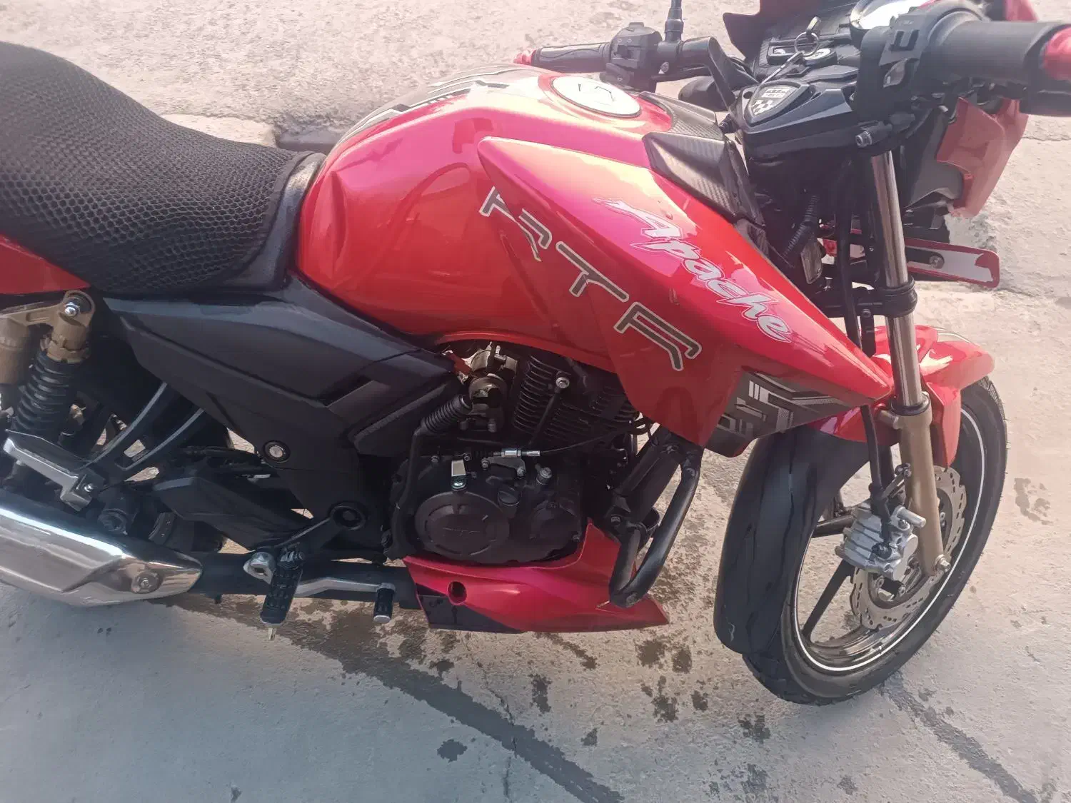 موتور آپاچی ۱۸۰|موتورسیکلت|بروجرد, |دیوار