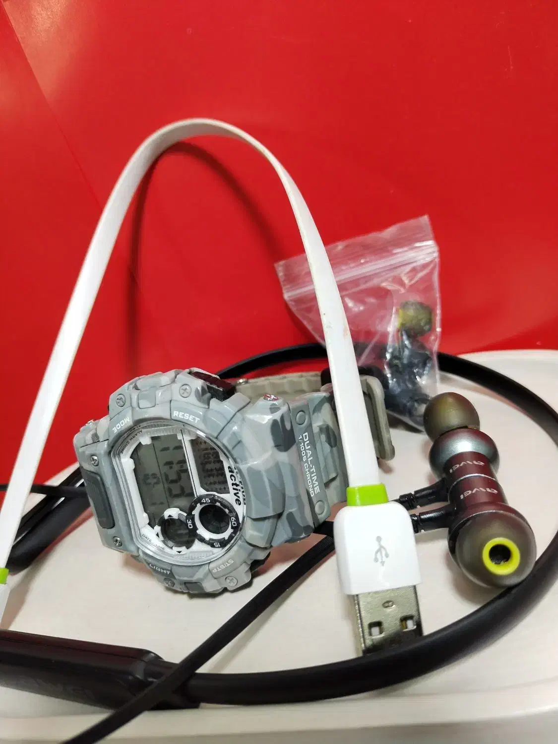 ساعت ACTIVE و هندزفری بلوتوثی Awei در حد نو|لوازم جانبی موبایل و تبلت|تربت‌حیدریه, شهرک ولیعصر|دیوار