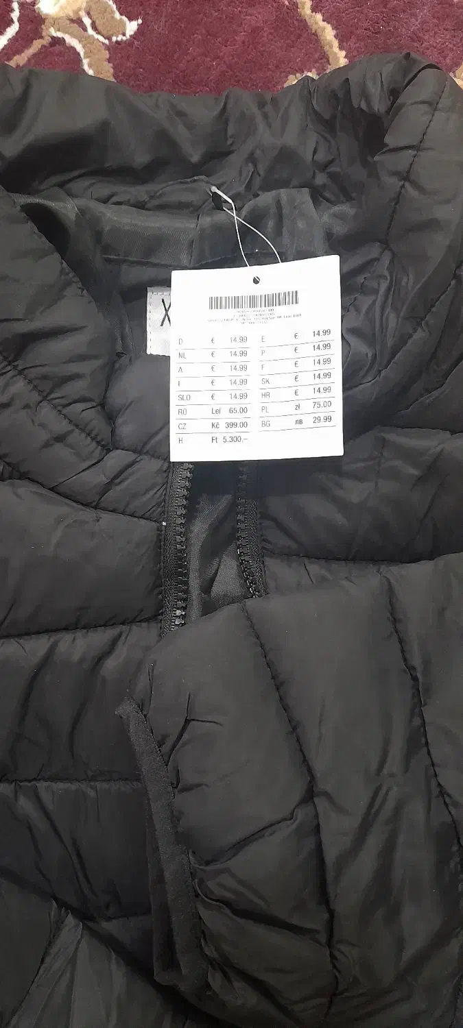 ۱عدد کاپشن خارجی بفروش می رسد|لباس|مشهد, شهید علی محمدی|دیوار