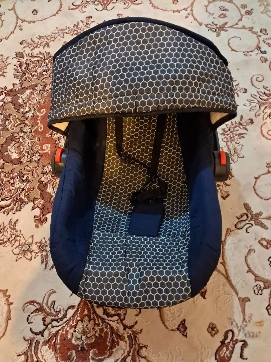 کریر نوزاد|تخت و صندلی بچه|رشت, نخودچر|دیوار