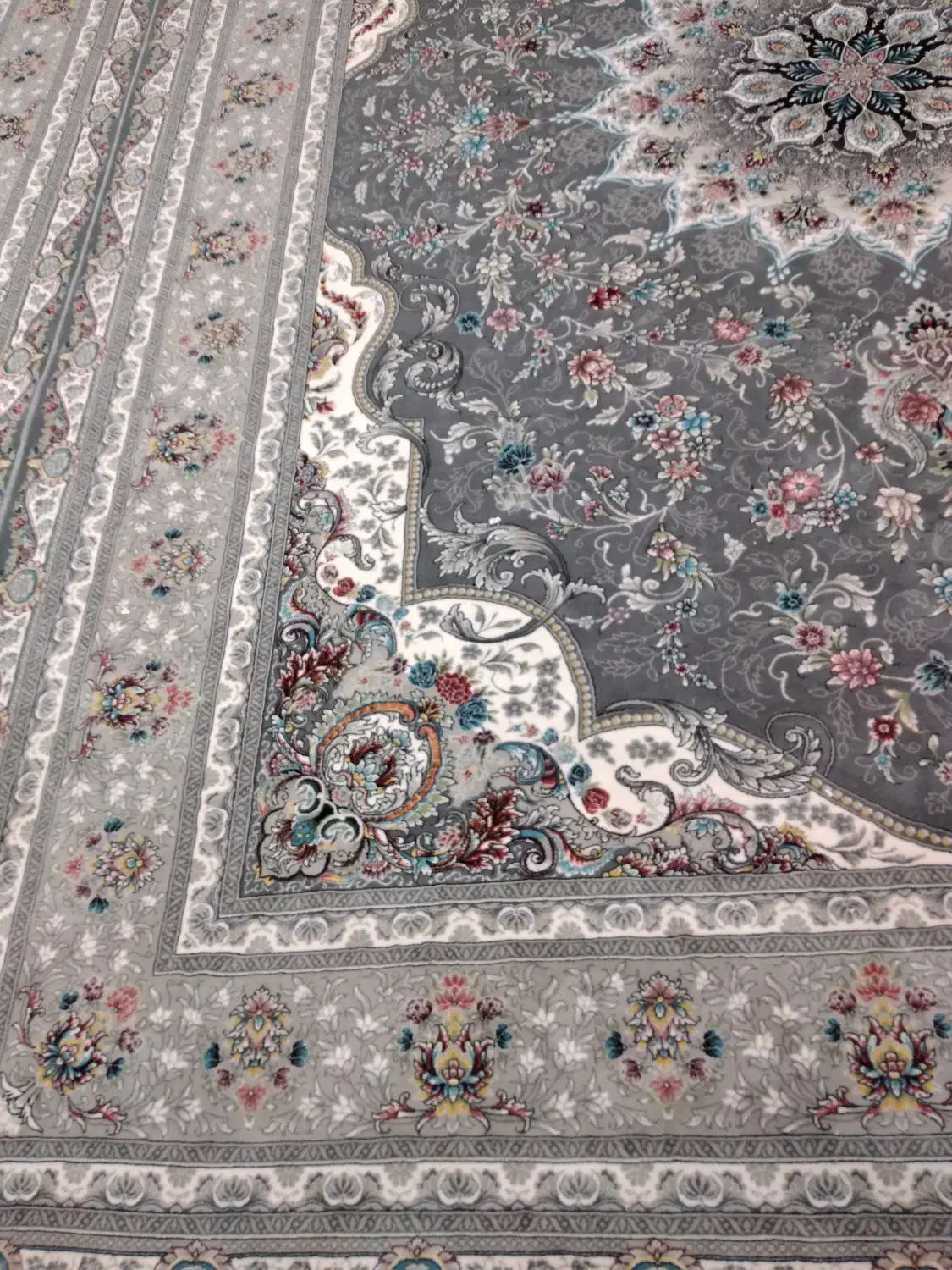 یک جفت فرش 12متری درحدنو|فرش|اقبالیه, |دیوار