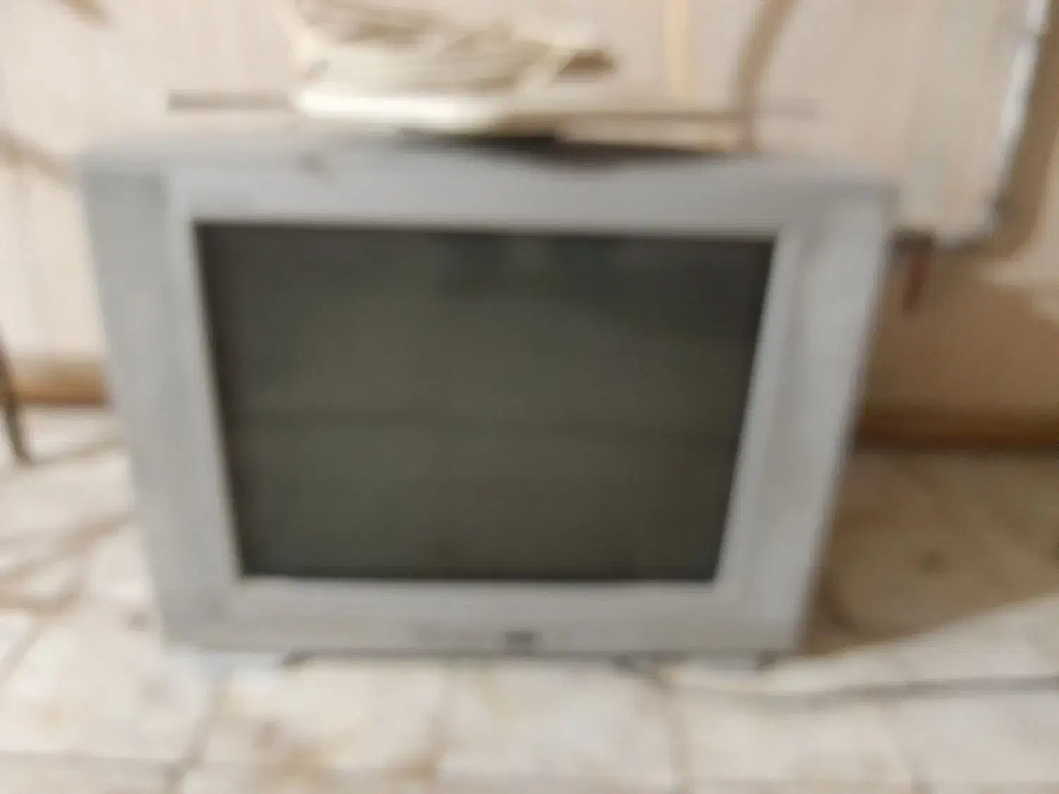 تلویزیون باسیم وانتل|تلویزیون و پروژکتور|اردبیل, |دیوار