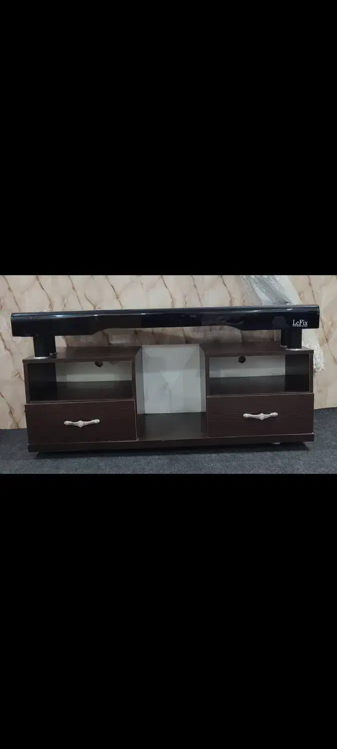 زیرتلویزونی نو جنسش ترکیبی از شیشه و ام دی اف|میز تلویزیون|دهلران, |دیوار