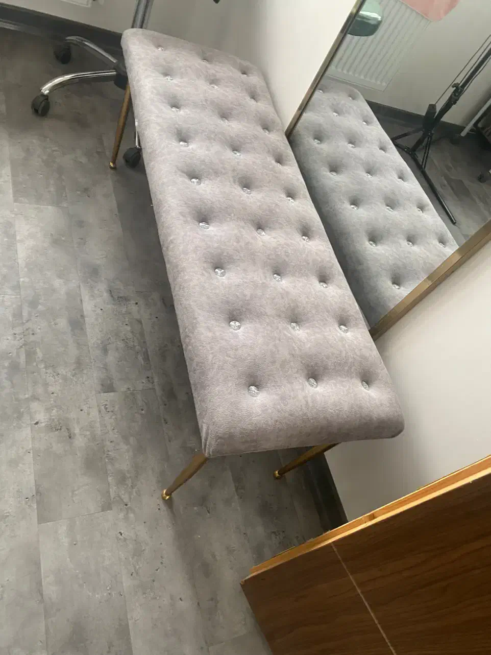 فروش تجهیزات سالن فوری|آرایشگاه و سالن‌های زیبایی|لاهیجان, شیشه گران|دیوار