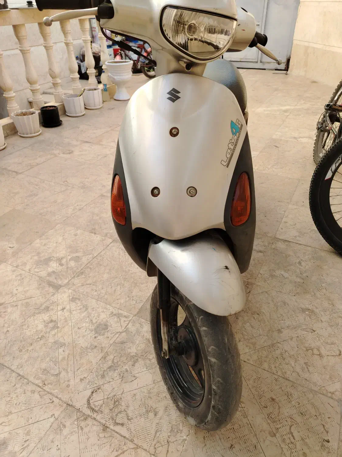 پاکشتی سوزوکی لتس 4|موتورسیکلت|شهرضا, |دیوار