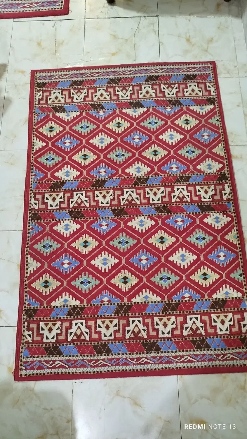 گلیم فرش شش متری تمیز همراه پادری بسیار تمیز|گلیم، جاجیم، گبه|اصفهان, ملکشهر|دیوار