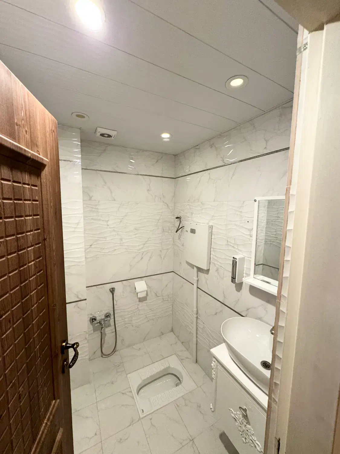 ۱۱۶ متر دوساله پرده خور شیک - ایران زمین شمالی