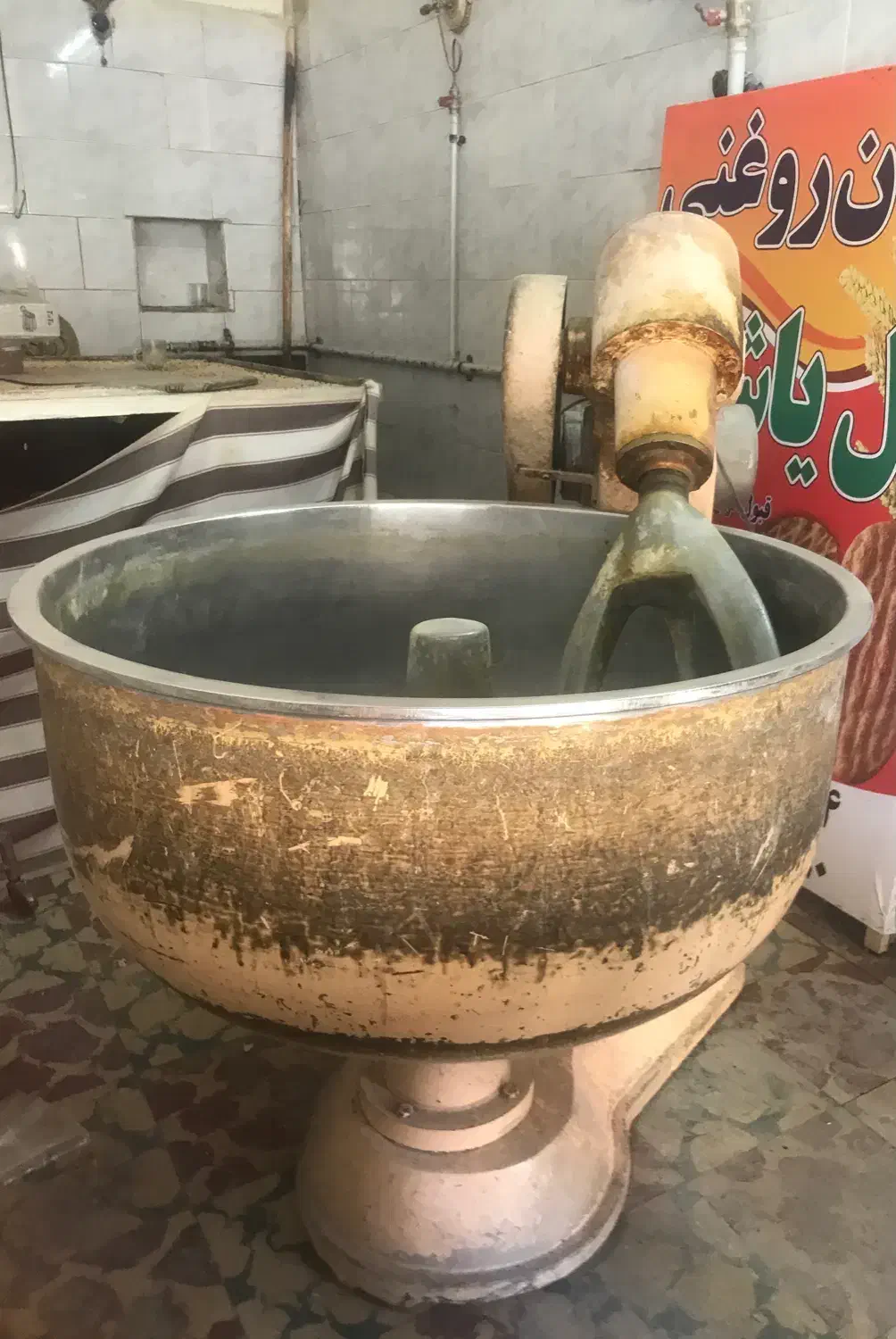 خمیرگیر۱۲۰کیلیویی|ماشین‌آلات صنعتی|سلماس, |دیوار