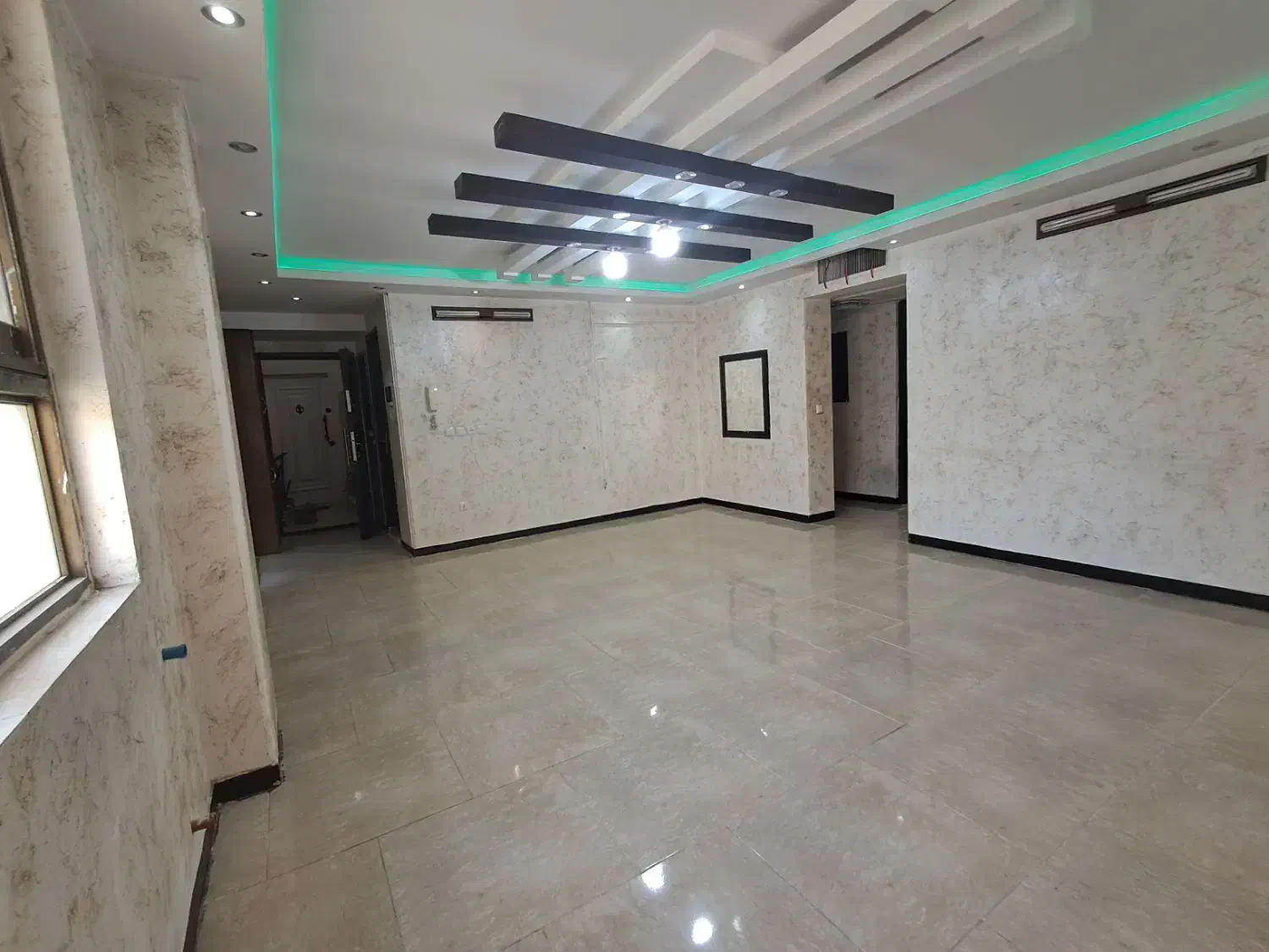 ۹۷متر ، ۳خوابه، خوش نقشه، فاز ۱|فروش آپارتمان|اصفهان, بهارستان|دیوار