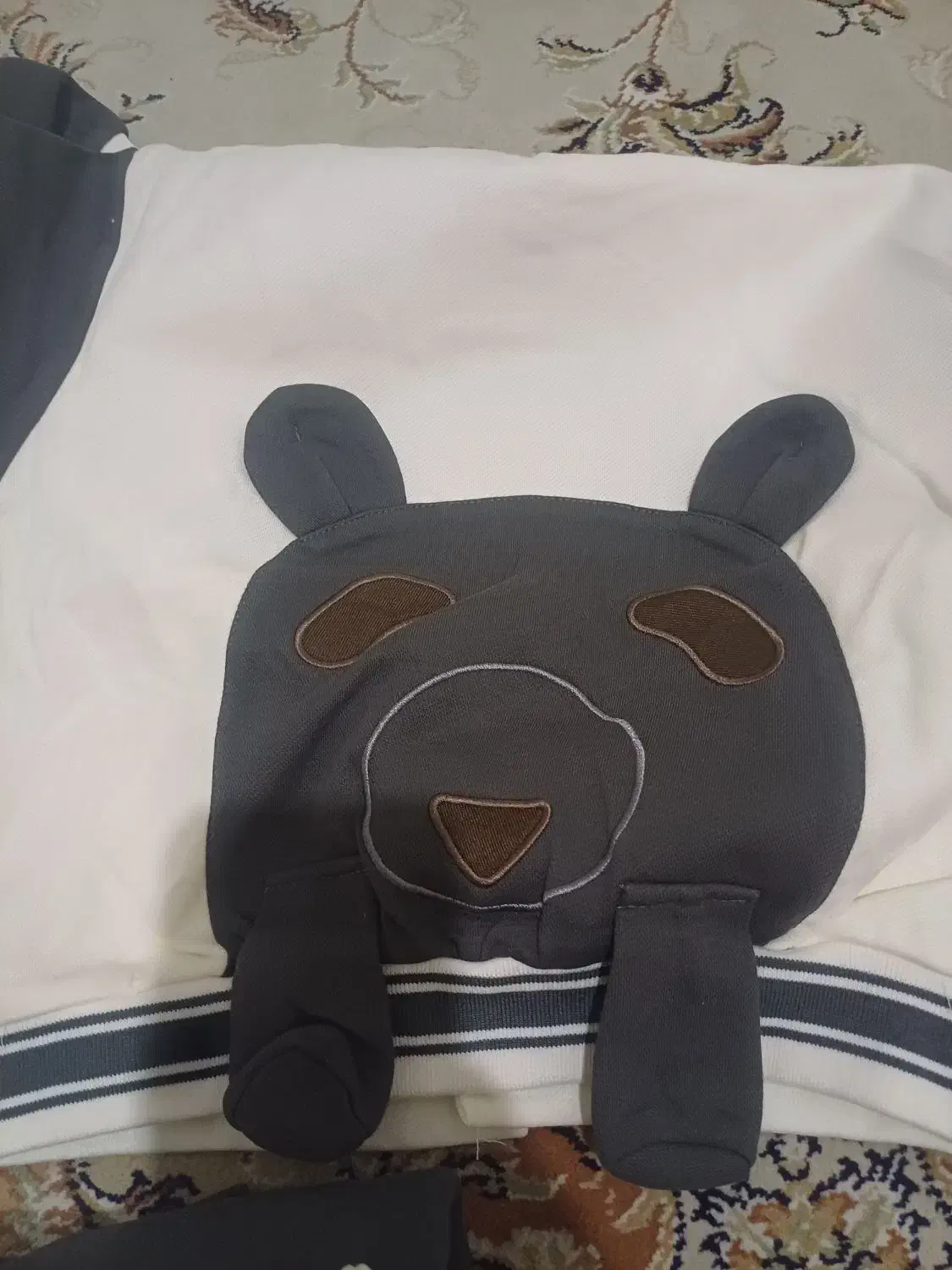 لباس بچگانه|کفش و لباس بچه|الشتر, |دیوار