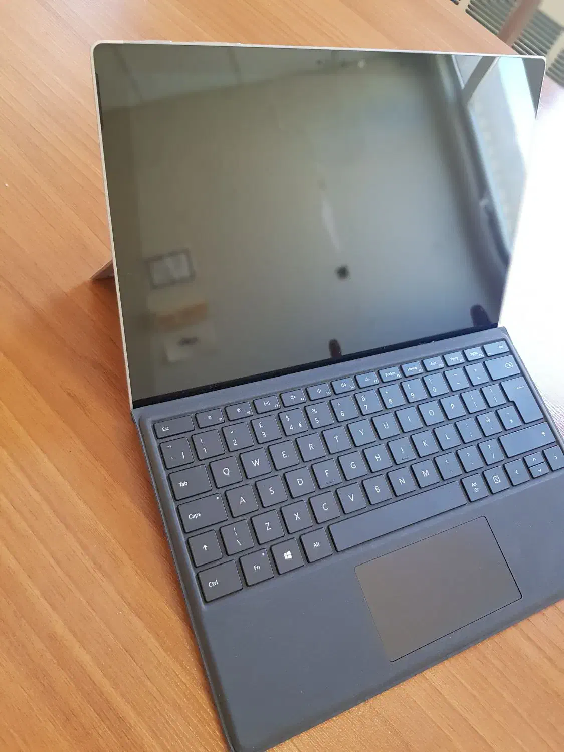 سرفیس pro 7 فوق العاده تمیز|رایانه همراه|شیراز, دانشگاه شیراز|دیوار