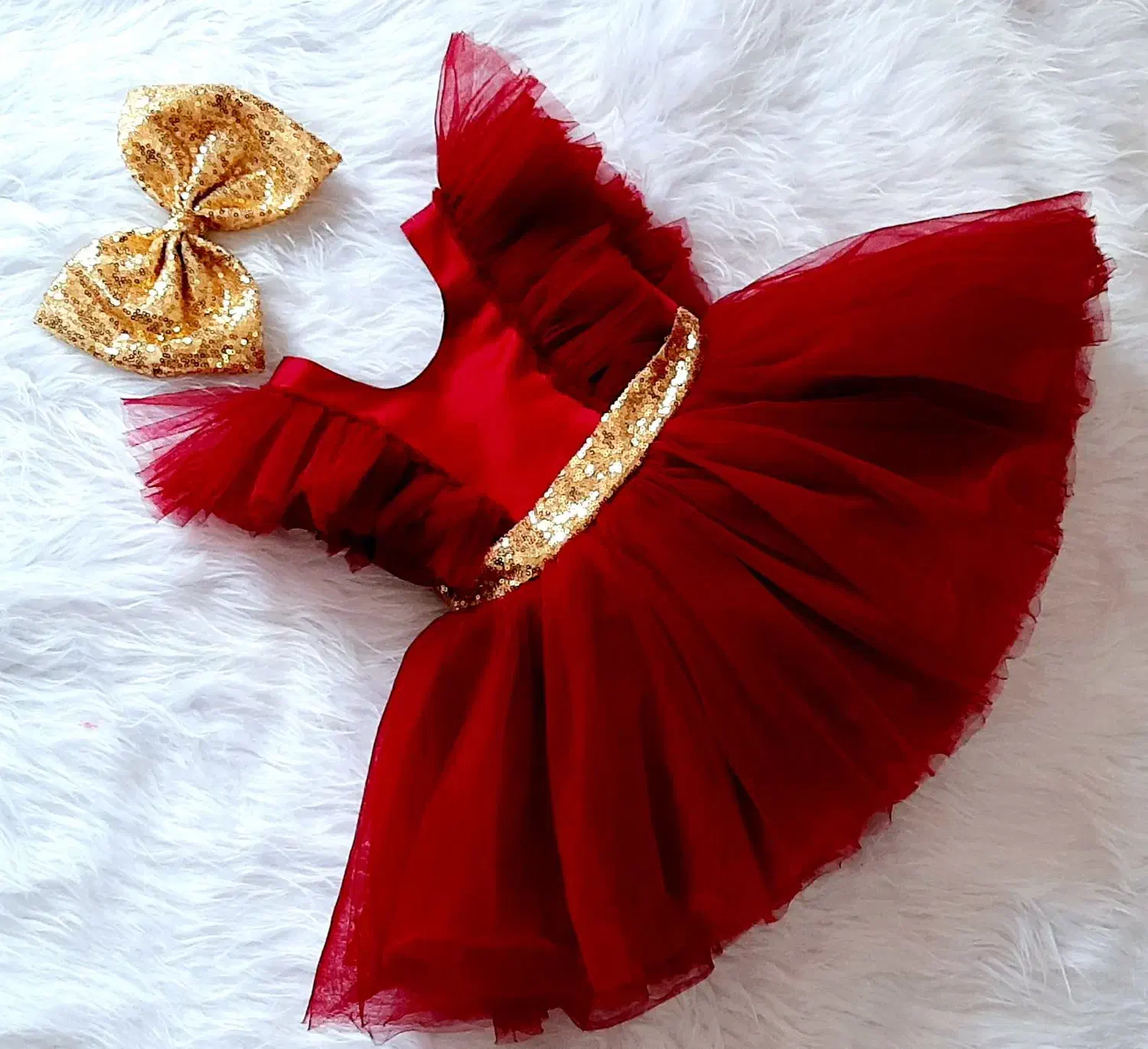 کفش و پیراهن دخترانه قرمز|کفش و لباس بچه|بروجرد, |دیوار