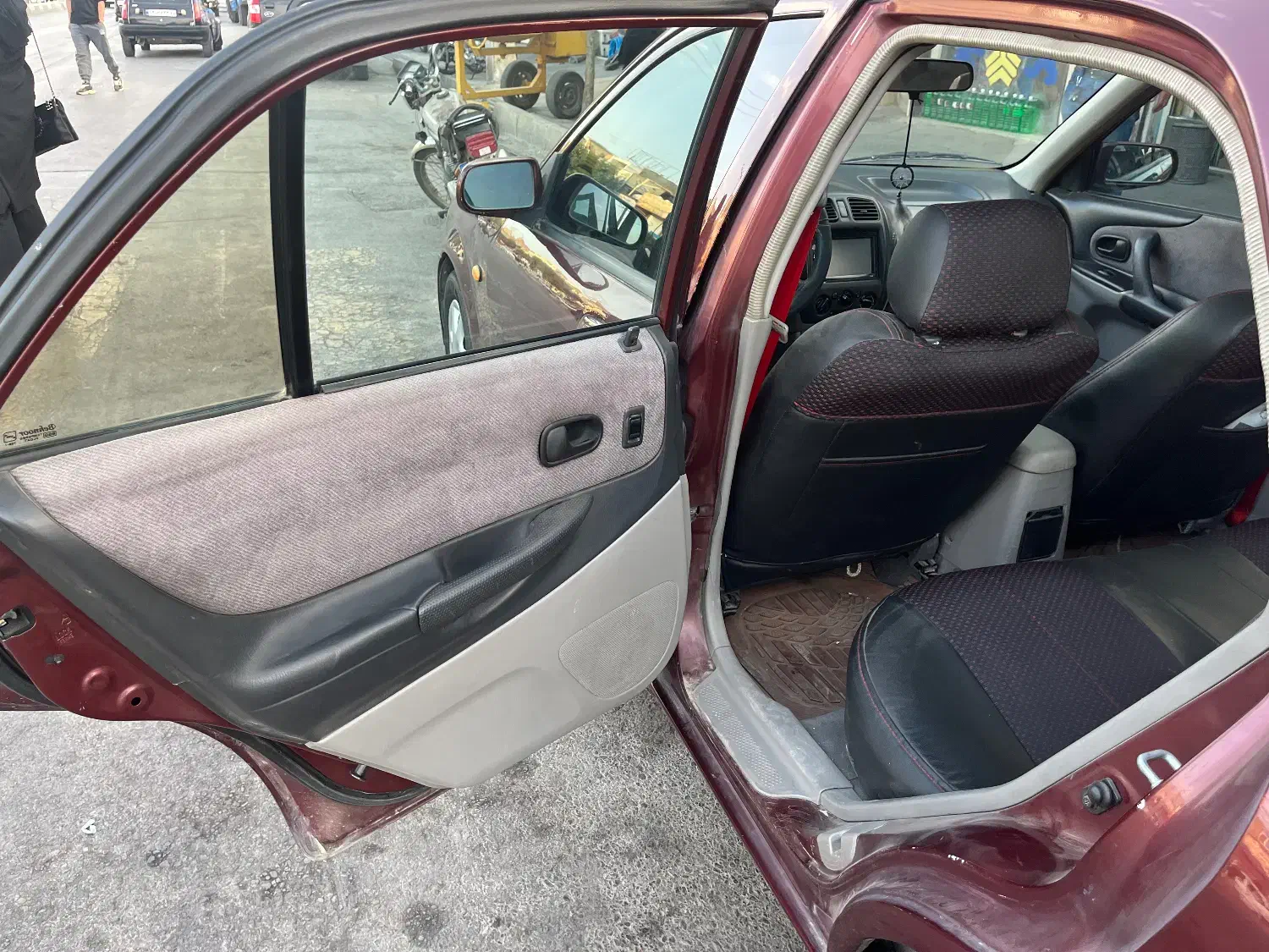 مزدا ۳۲۳ اتومات تیپ ۵ آلبالویی|خودرو سواری و وانت|تهران, گلستان (شهرک راه آهن)|دیوار