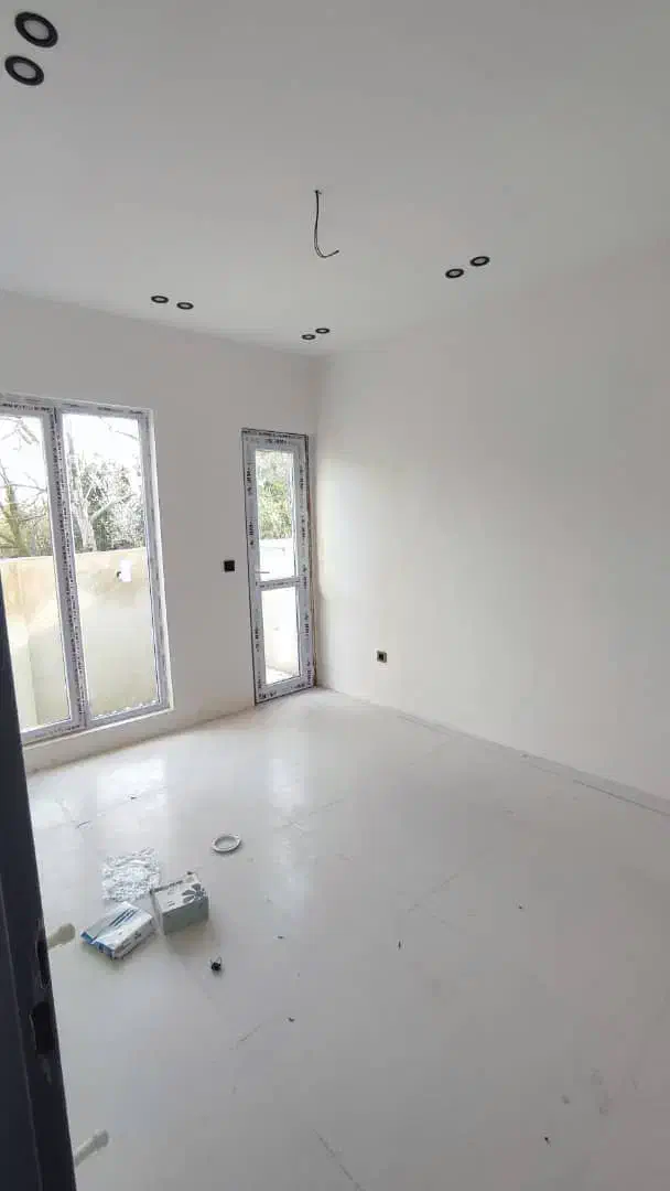 هم خانه موجه و مودب و تحصیلکرده