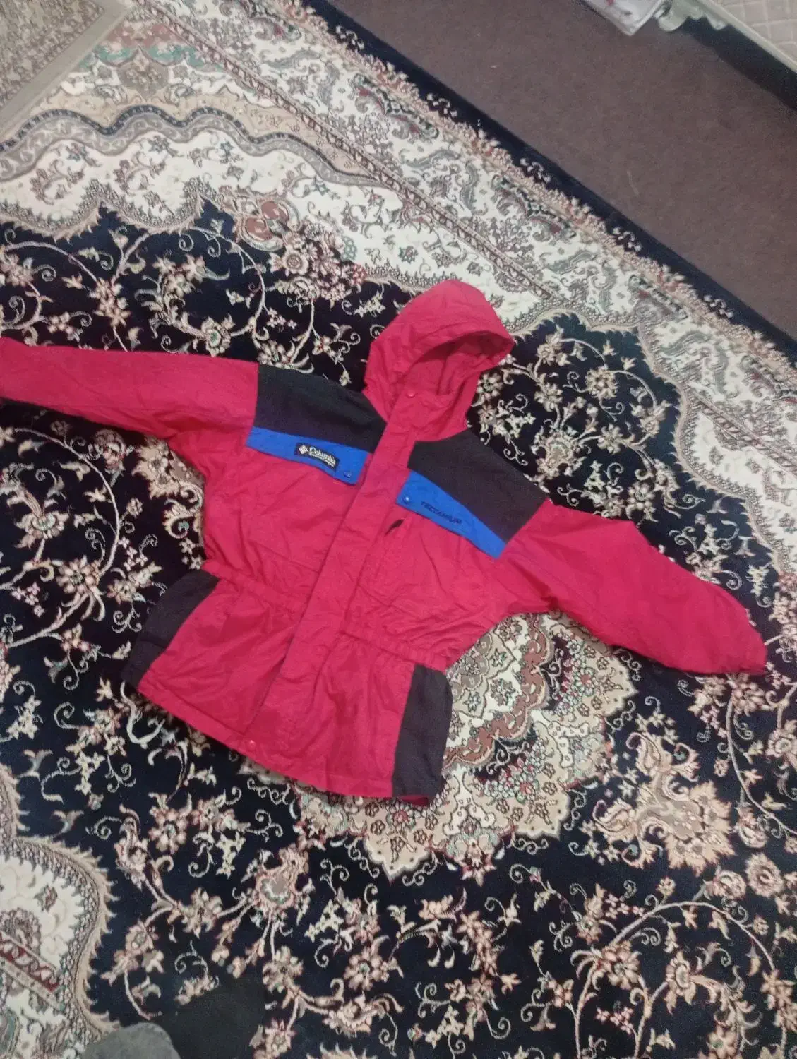 کت تناکورا|لباس|اسدآباد, |دیوار