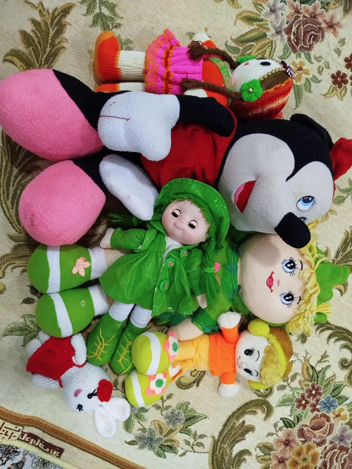 عروسک|اسباببازی|مبارکه, |دیوار