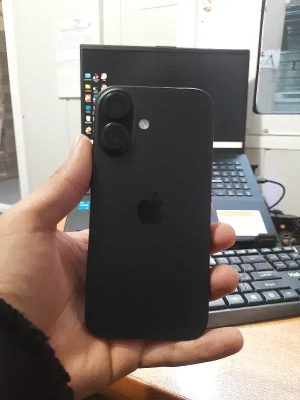 آیفون ۱۶ نرمال|موبایل|قم, بیست متری ولیعصر|دیوار