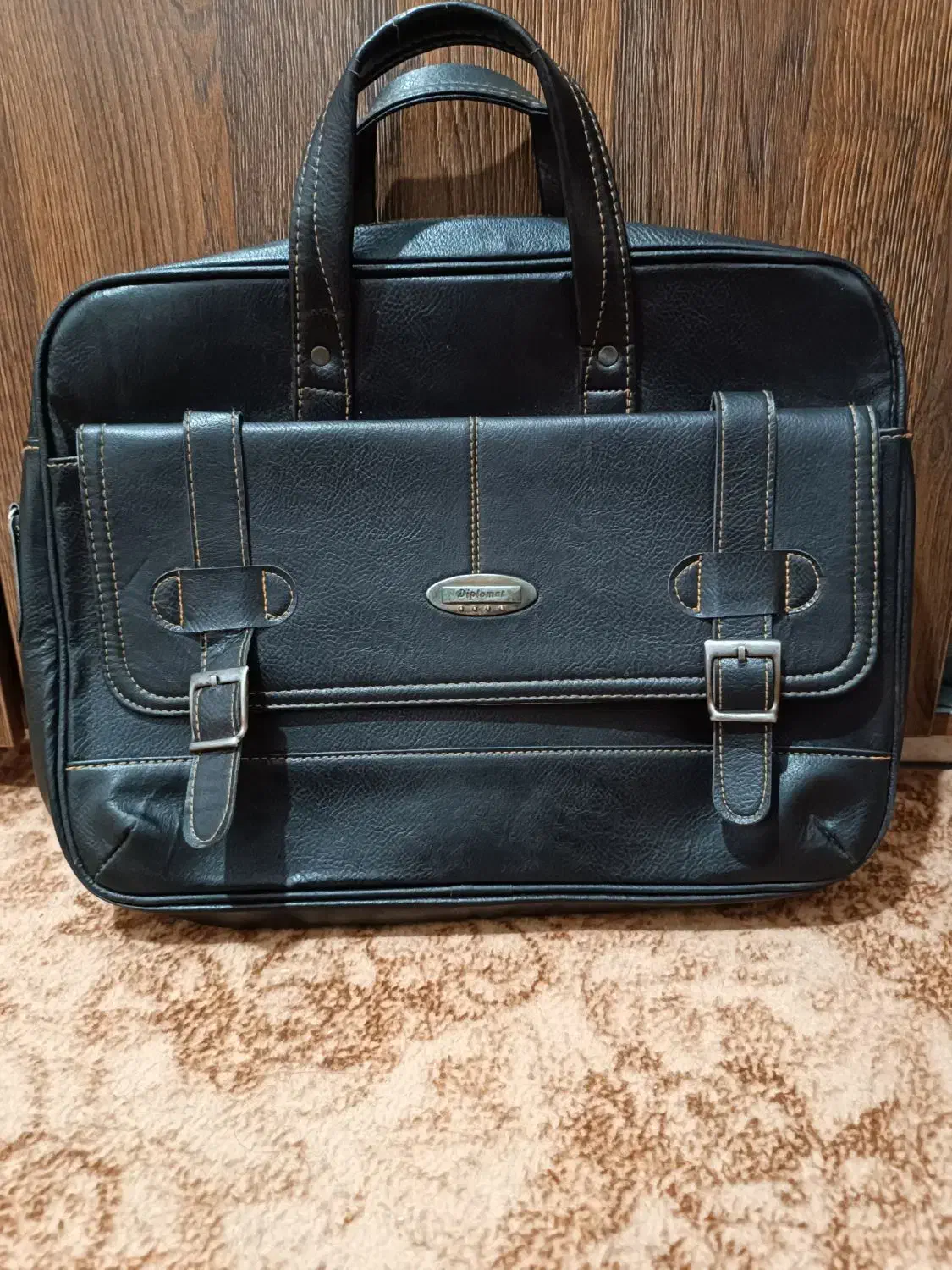 کیف اداری فقط ۳۵۰ تومان|کیف، کفش، کمربند|شیراز, کوشک میدان|دیوار