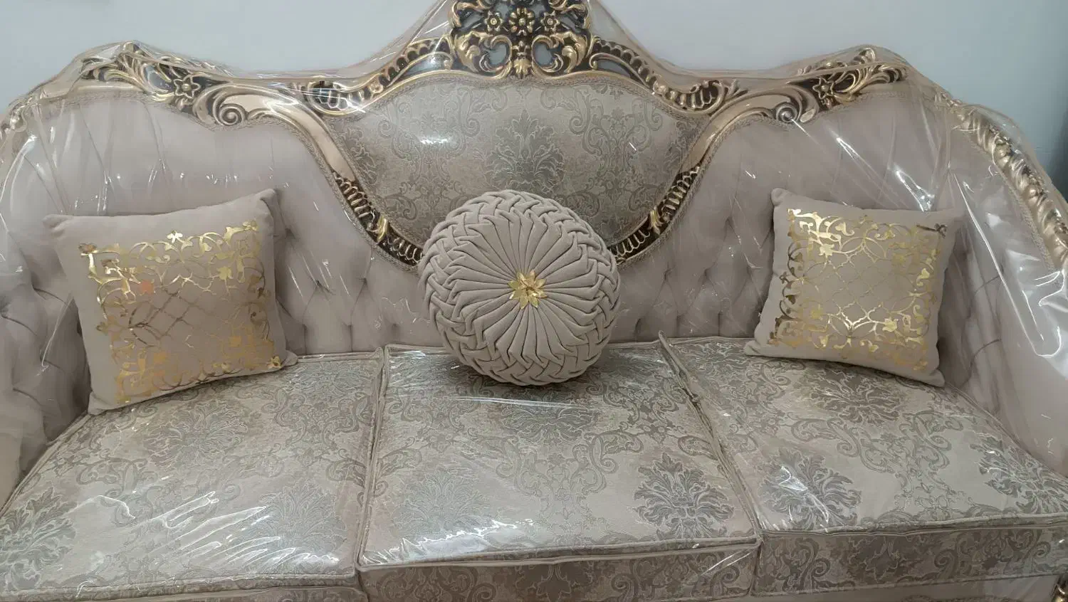 حراج لوازم منزل(مبل سلطنتی)|حراج|مشهد, انقلاب|دیوار