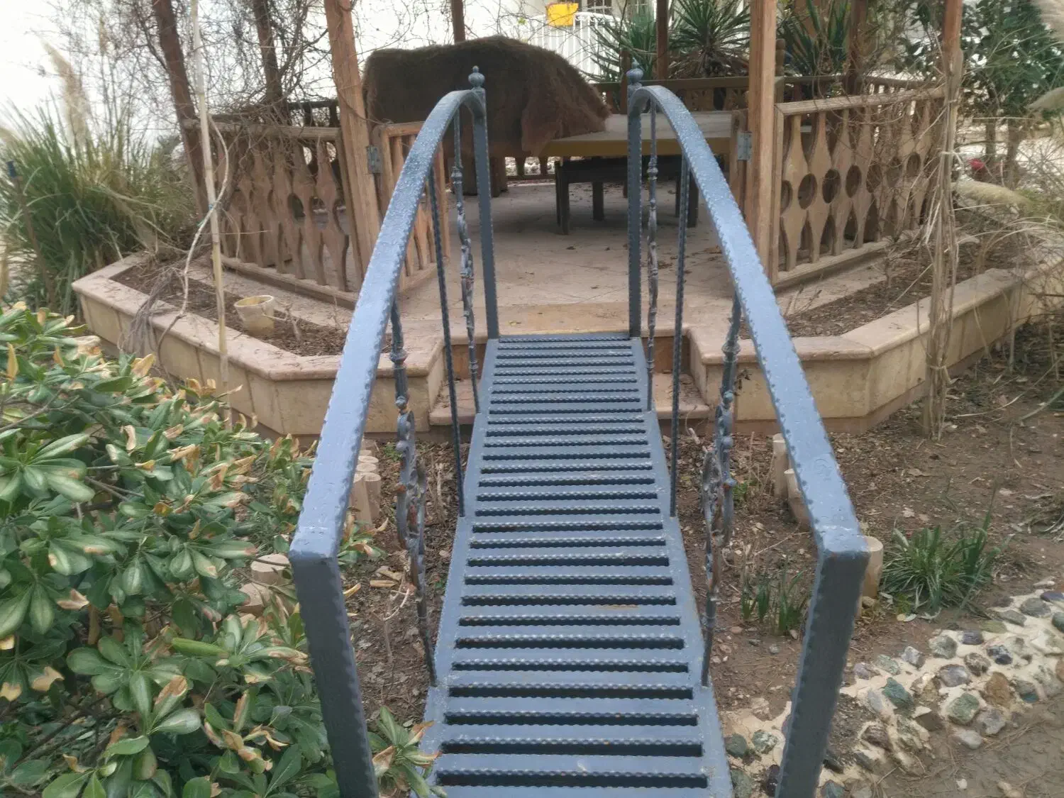 پل آهنی|مصالح و تجهیزات ساختمان|بیرجند, |دیوار