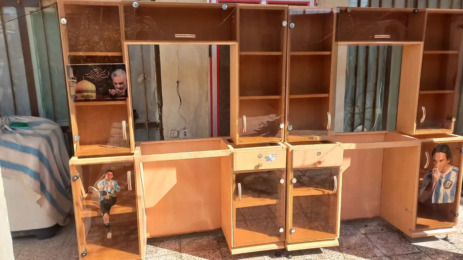 میز آرایشگاه|آرایشگاه و سالن‌های زیبایی|زابل, |دیوار