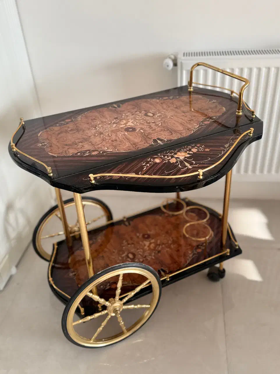 فروش میز بار سالم بدون خط و خش|مبلمان خانگی و میز عسلی|بیرجند, |دیوار