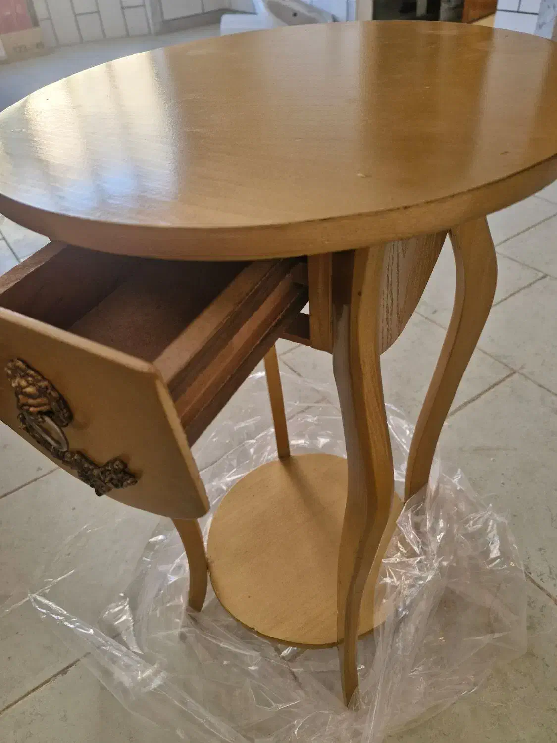 میز تلفن|میز تلفن|شهرکرد, |دیوار