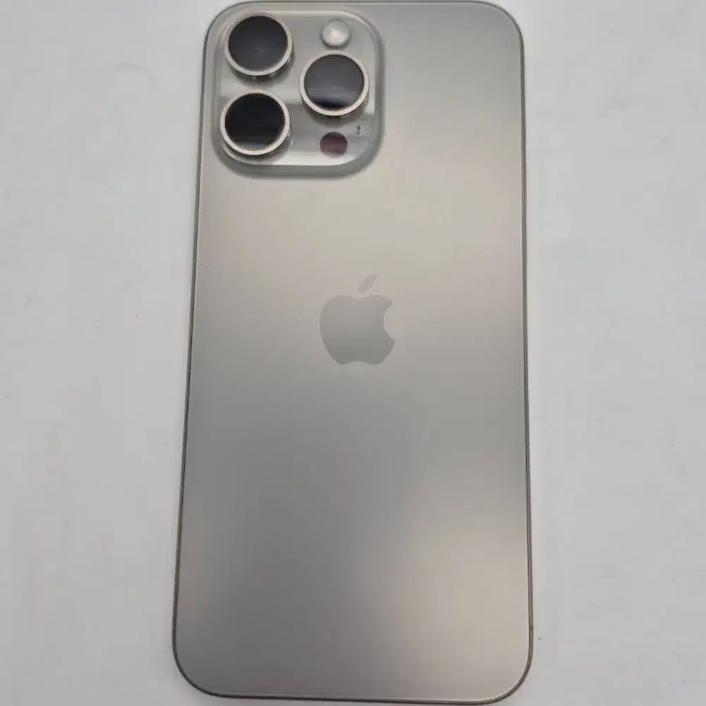 iPhone15pro max|موبایل|چهارباغ, |دیوار