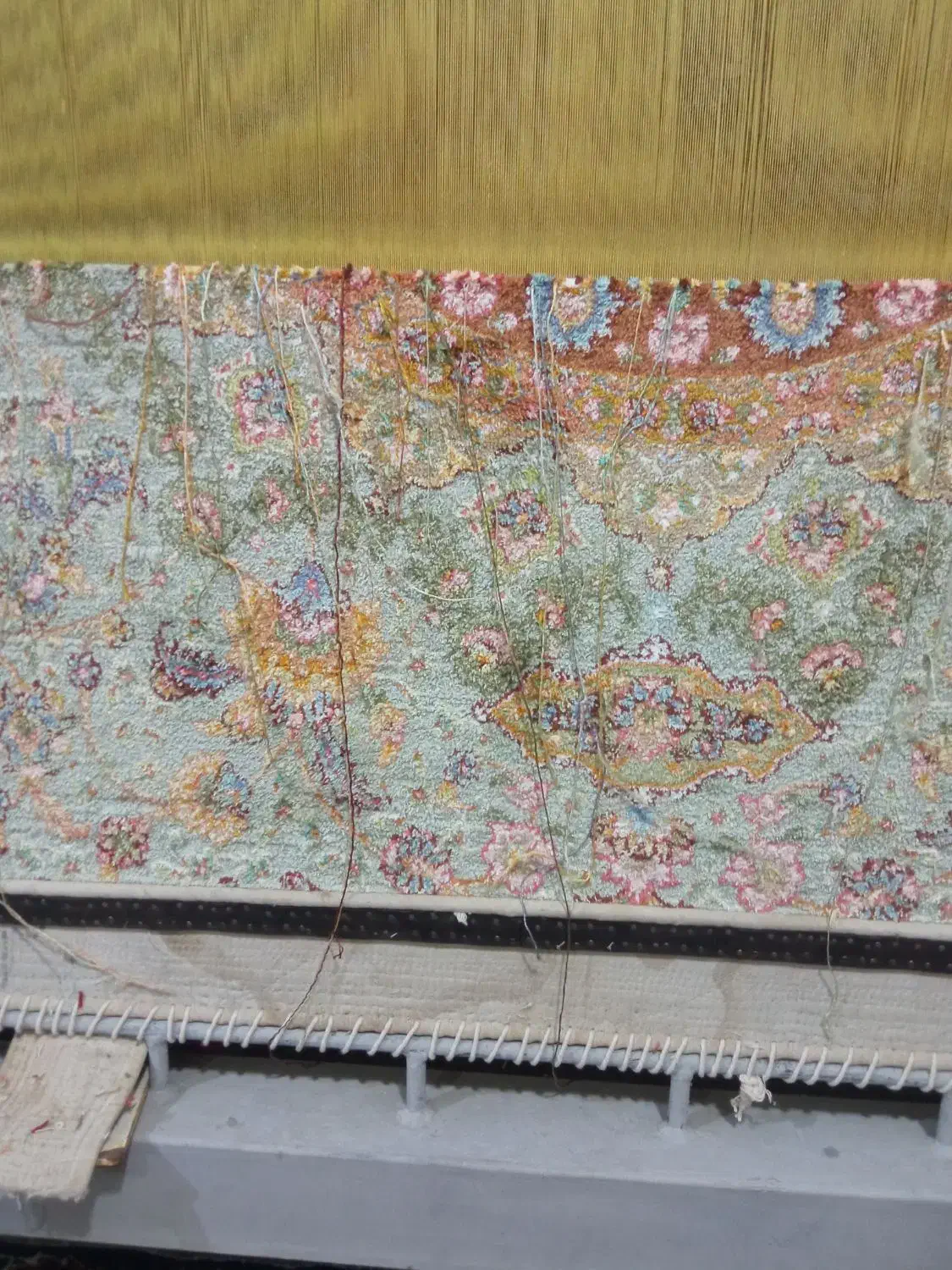 فرش تمام ابریشم نیم کاره|فرش|بستان آباد, |دیوار