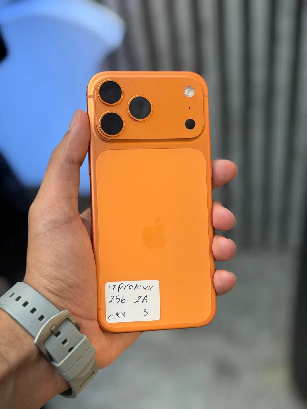 iPhone 17 pro max|موبایل|قم, جهان بینی|دیوار