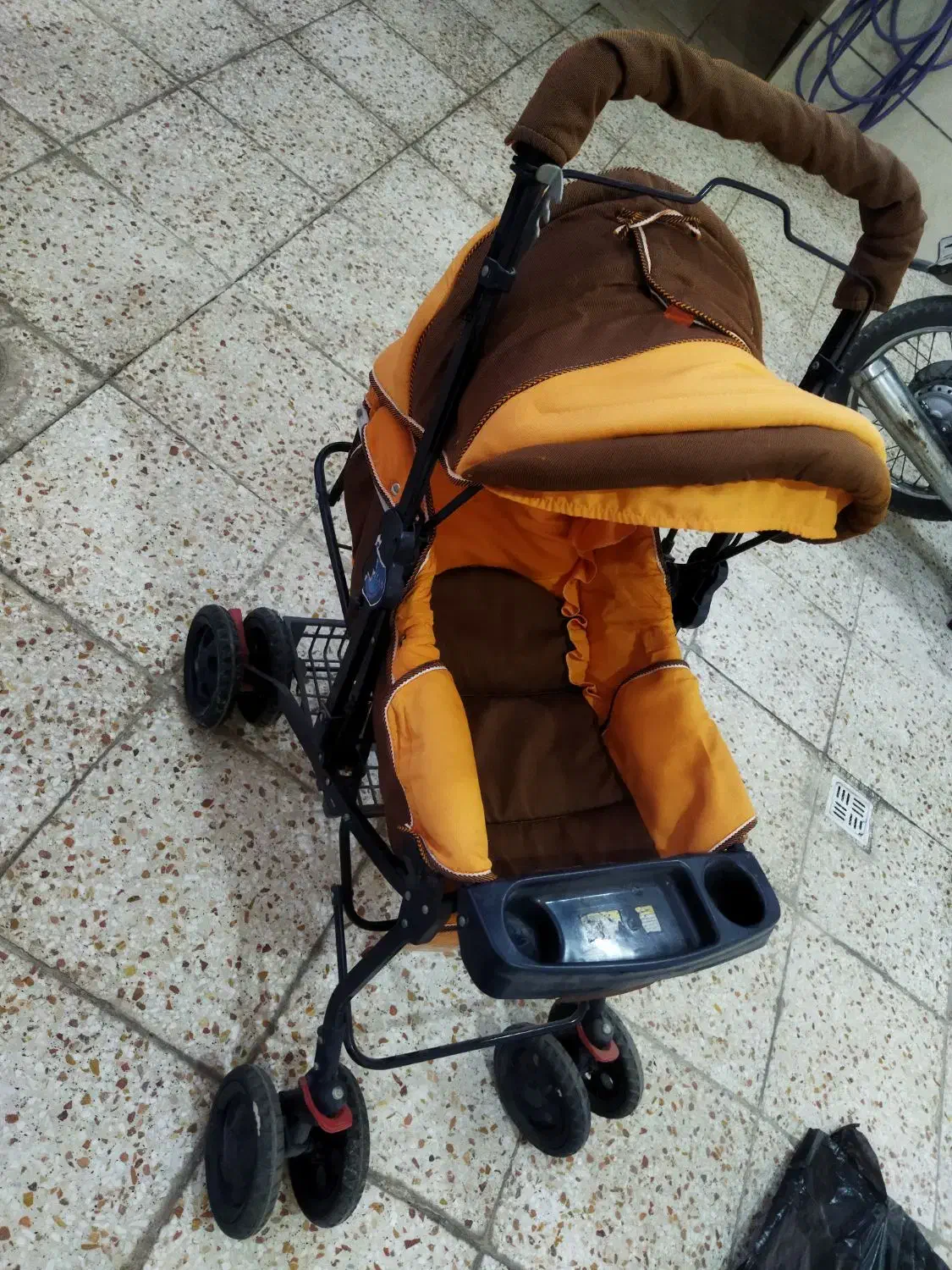 کالسکه بچه|کالسکه و لوازم جانبی|شاهین‌شهر, خانه کارگر|دیوار