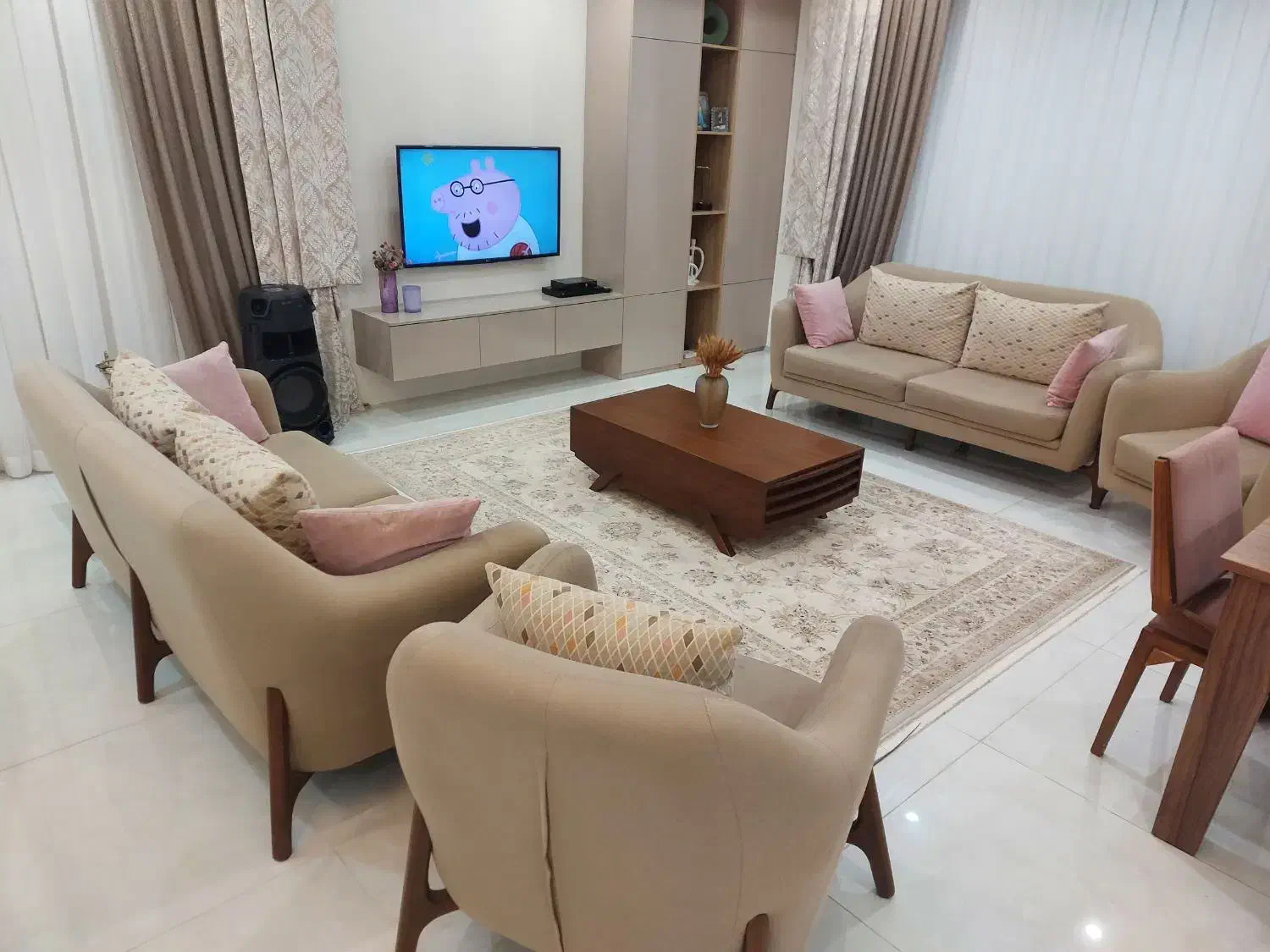 مبل 8 نفره با میز ناهارخوری 6 نفره و جلو مبلی|مبلمان خانگی و میز عسلی|آمل, |دیوار