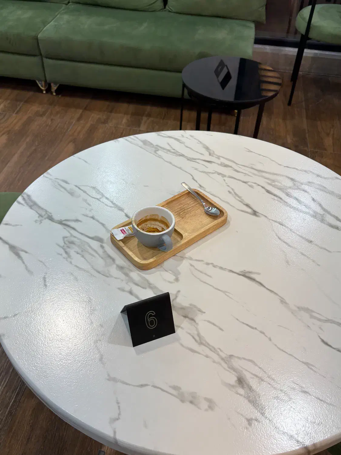 مبل و میز و صندلی|مبلمان خانگی و میز عسلی|یزد, |دیوار