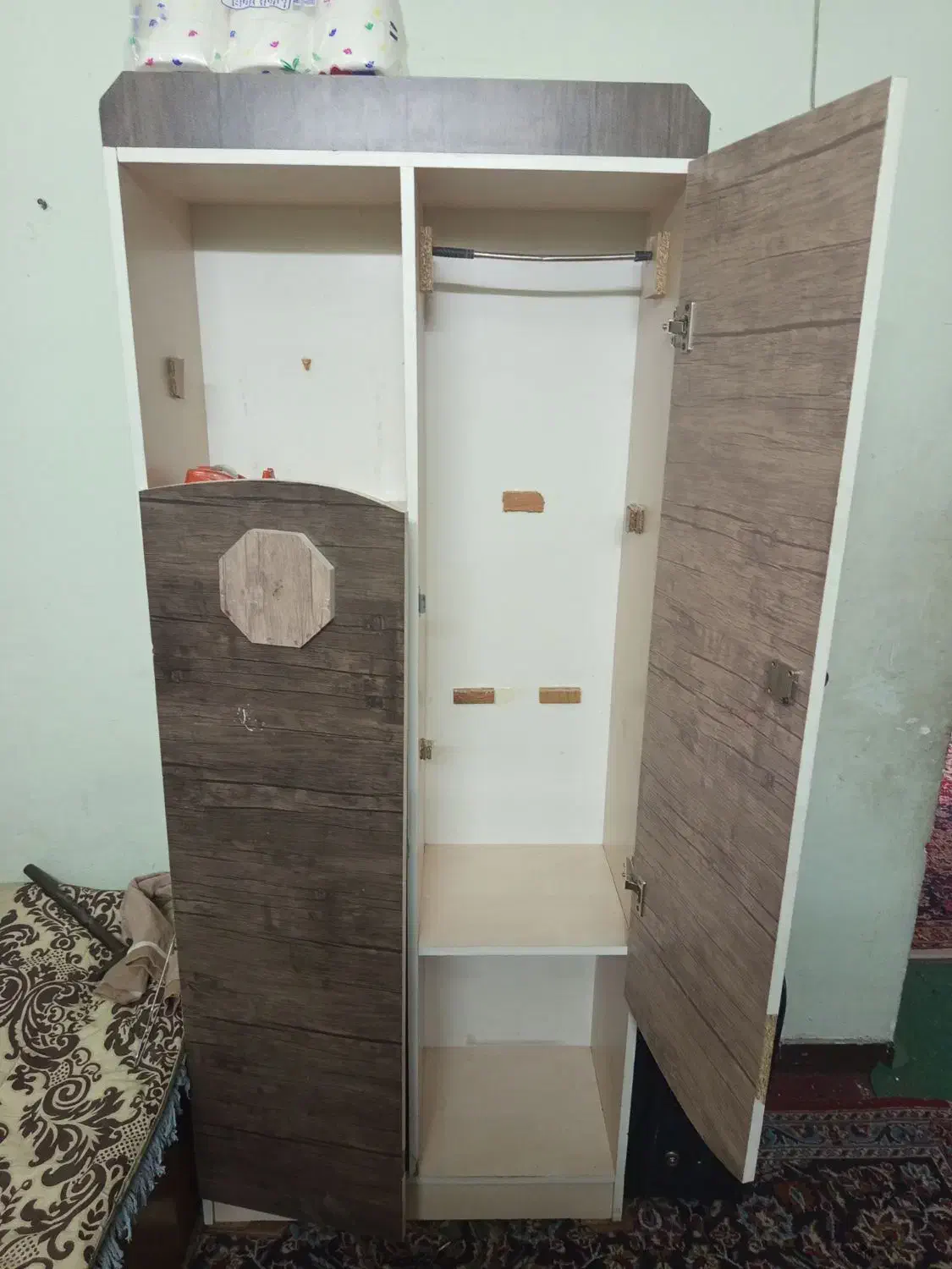 کمد تنها جنس خوب دو در طبقه دار|جاکفشی، کمد، دراور|شیراز, شریفآباد|دیوار