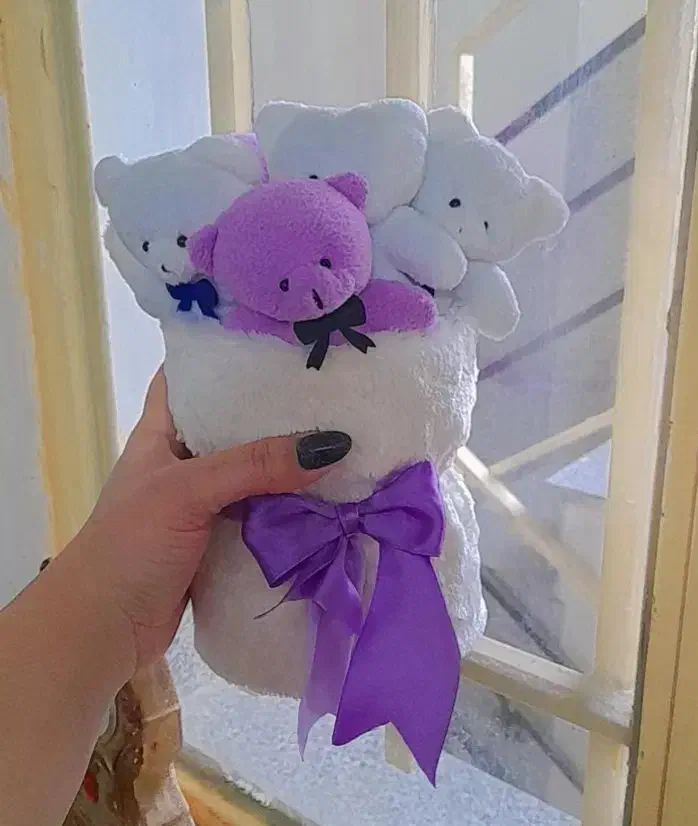 بوکت خرسی|گل مصنوعی|شیراز, میانرود|دیوار