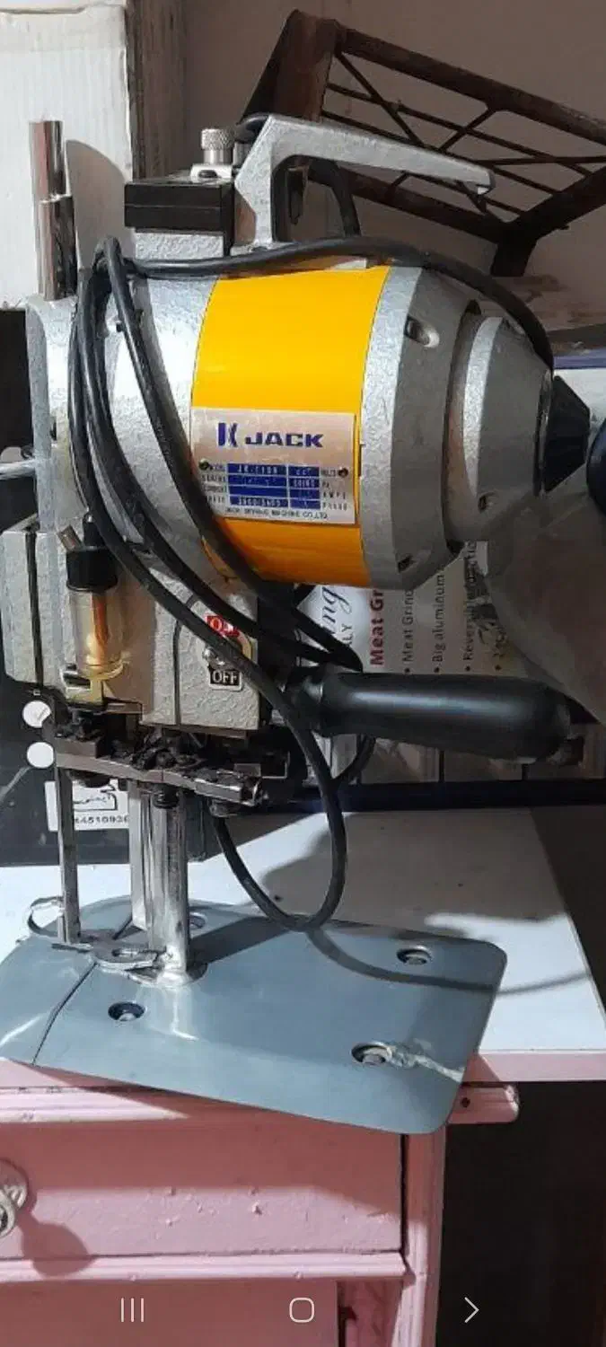 قیچی برقی|چرخ خیاطی و ریسندگی|ایلام, |دیوار