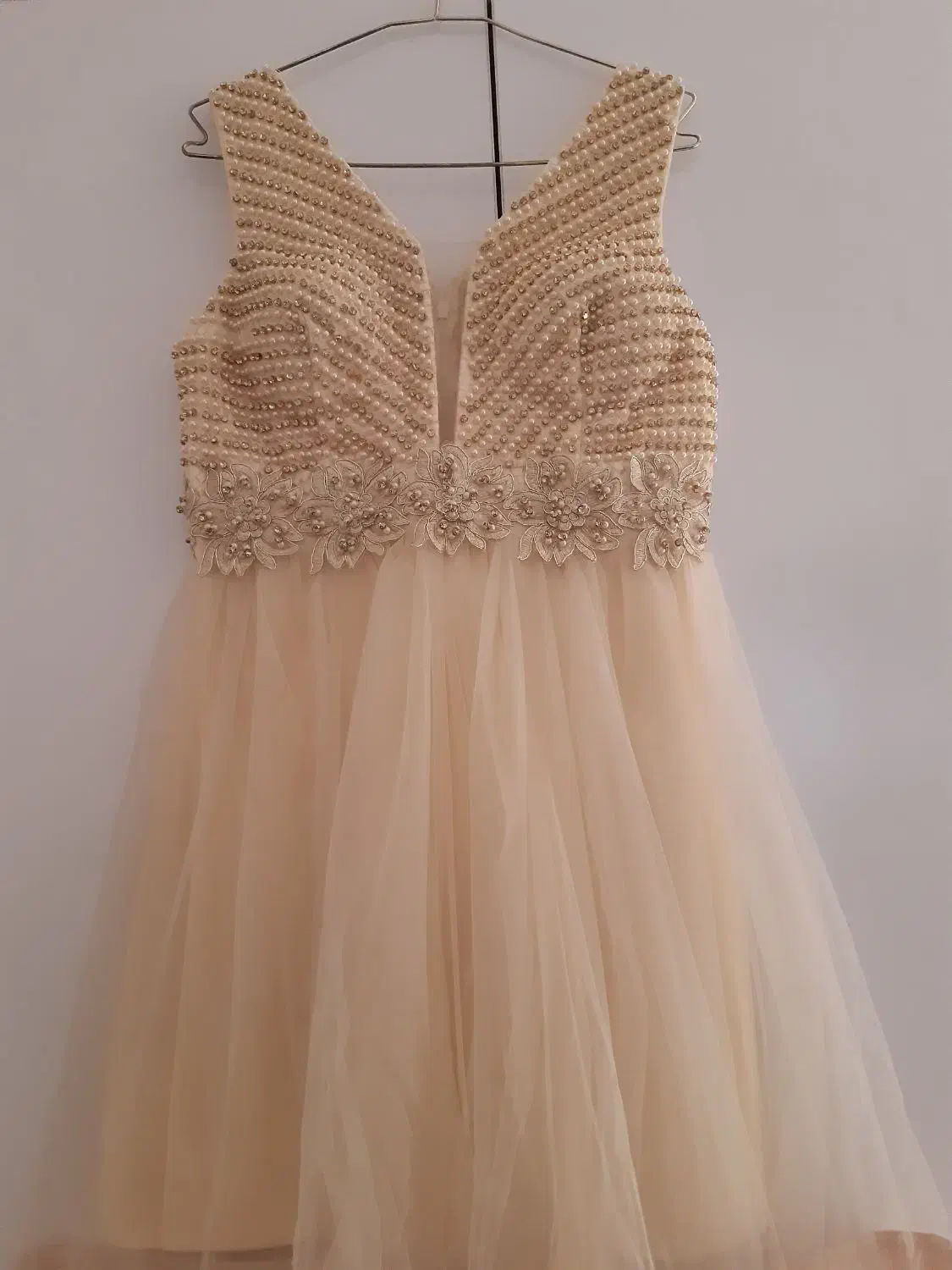 لباس مجلسی عروسکی|لباس|قم, بنیاد|دیوار