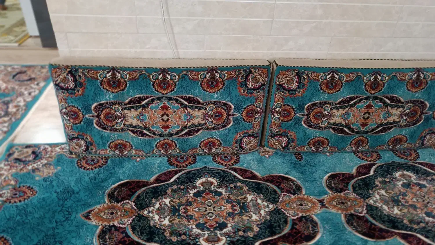 پشتی|پشتی|بوئین زهرا, |دیوار