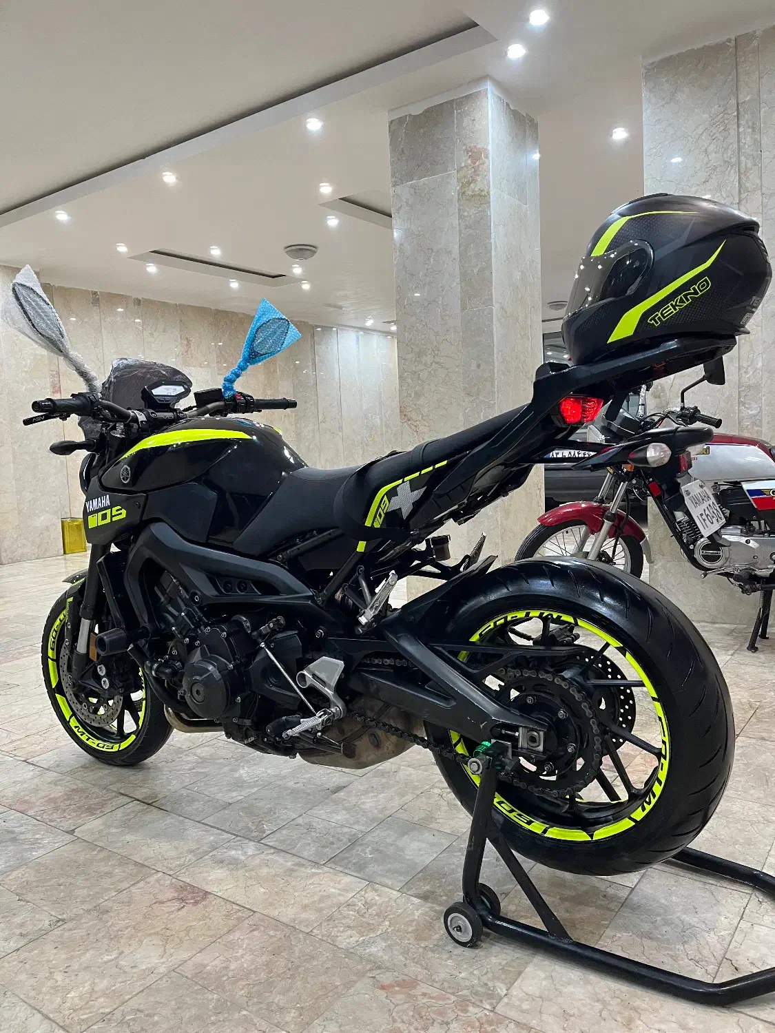 Yamaha mt09 cb gsx cbr|موتورسیکلت|تهران, فلسطین (میدان انقلاب)|دیوار