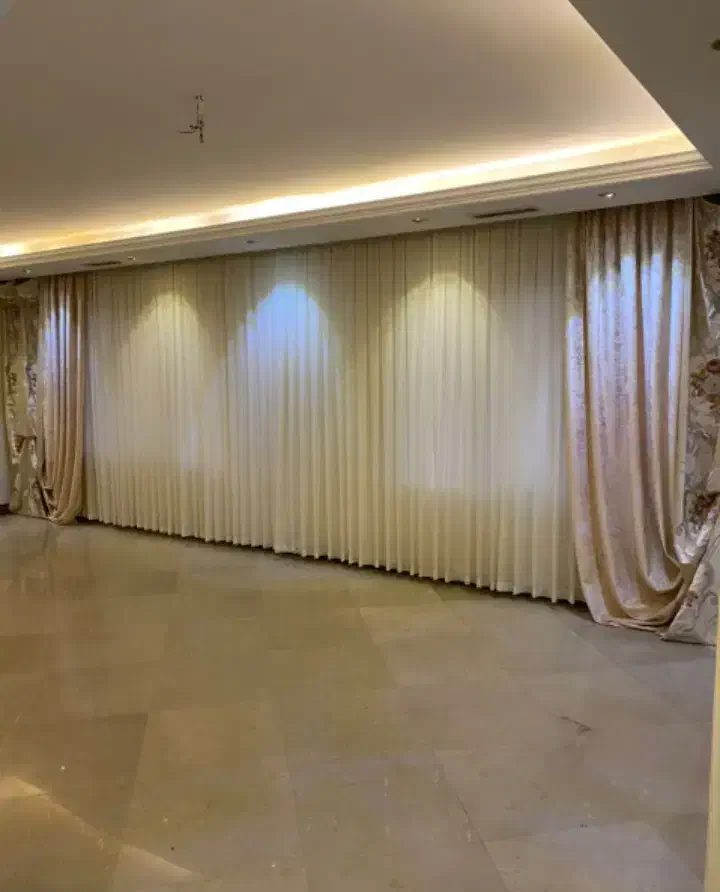 شمال جهان ارا ، ۱۴۰ متر ، ۲ خواب ، فول ، ۶ ساله