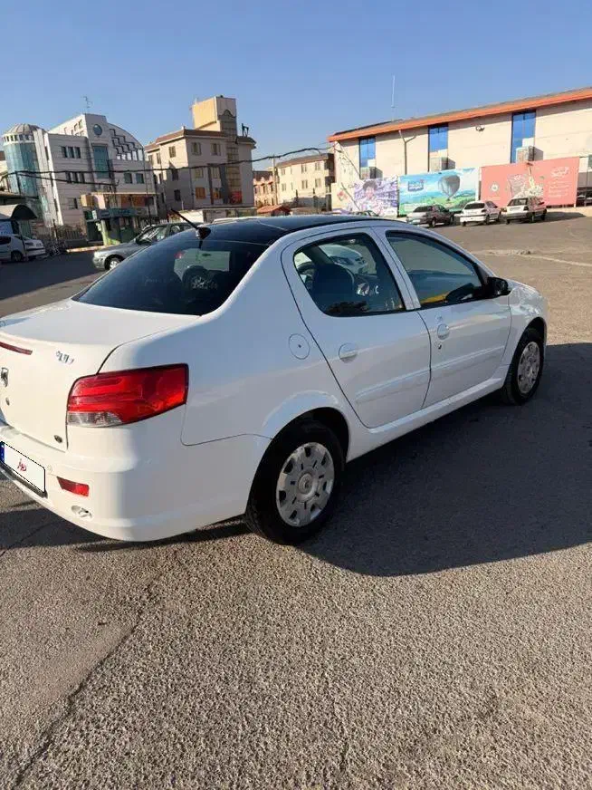 رانا پلاس سقف شیشه 1402 هفت دنده|خودرو سواری و وانت|قزوین, |دیوار