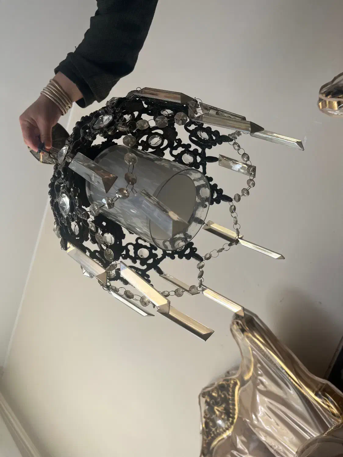 لوستر تک|لوستر و چراغ آویز|همدان, |دیوار