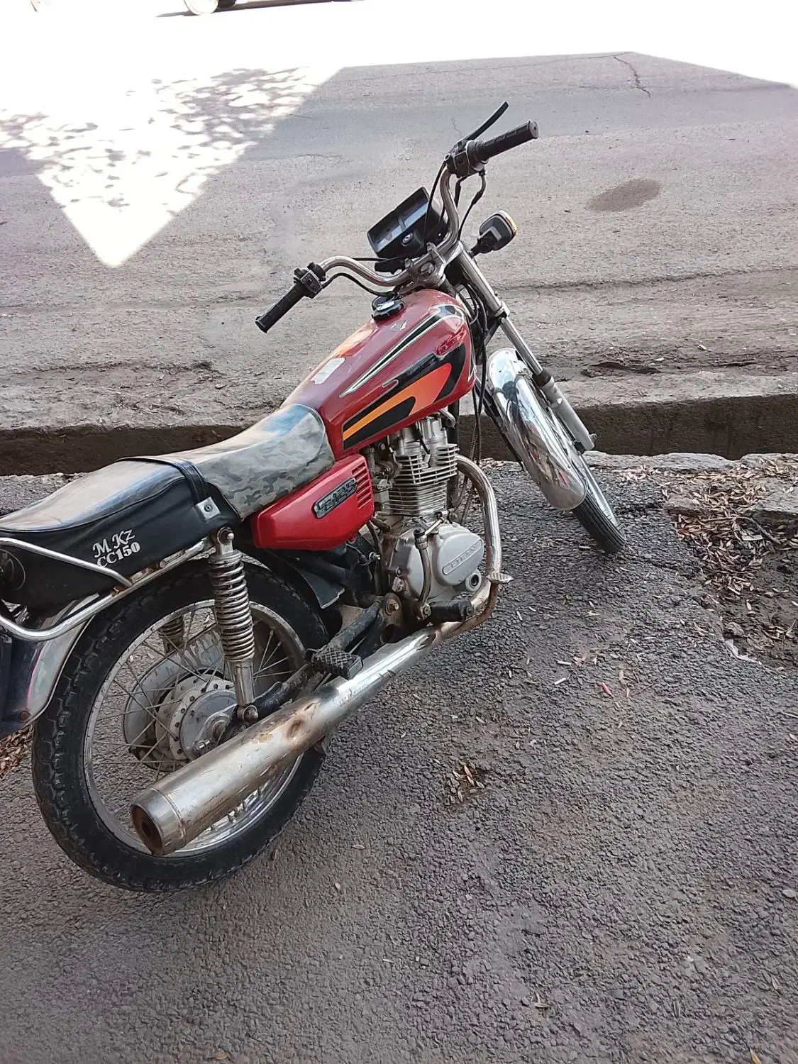 125|موتورسیکلت|الیگودرز, |دیوار