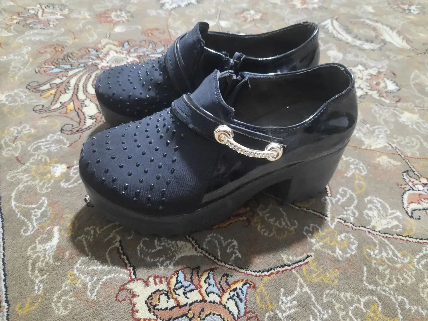 کفش|کیف، کفش، کمربند|پاکدشت, پاکدشت (مامازند)|دیوار