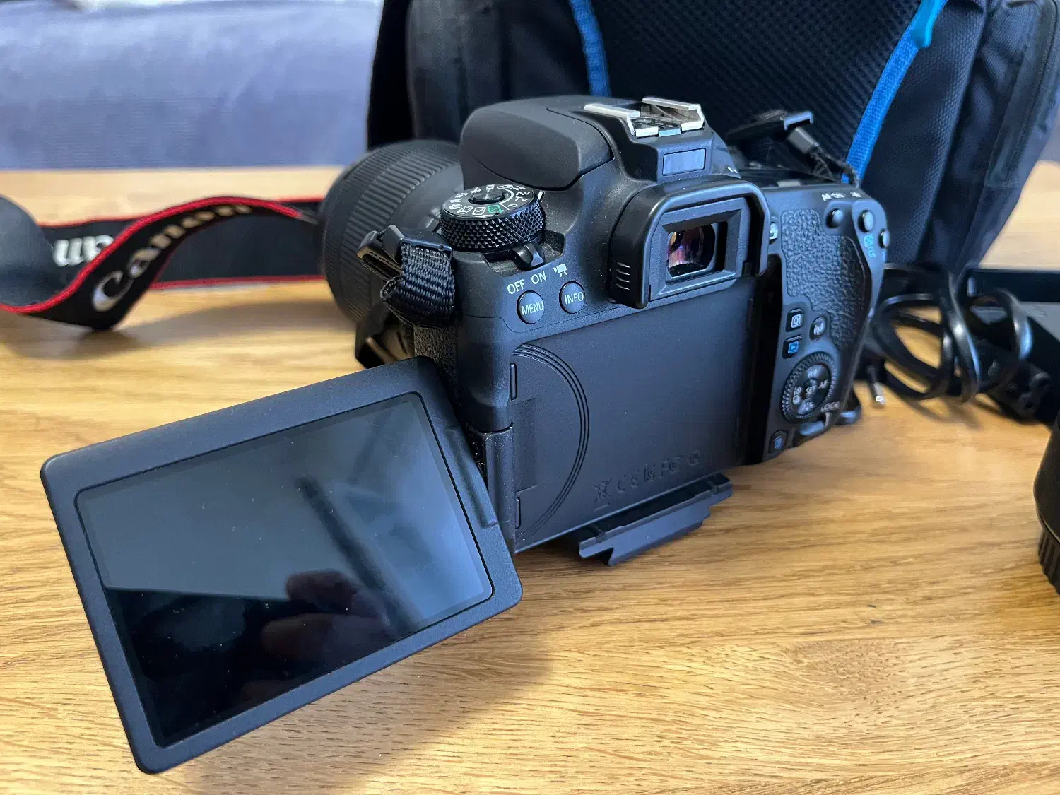 دوربین Canon 77d با لنز 18-135 +جعبه +فاکتور سوییس|دوربین عکاسی و فیلم‌برداری|تهران, شهرک غرب|دیوار