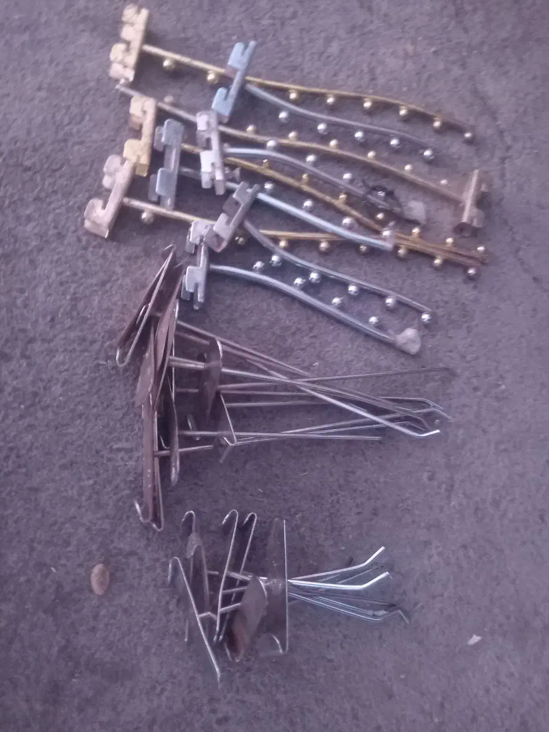 اویز ساچمه ای برای رگال|بندرخت و رختآویز|نسیمشهر, |دیوار