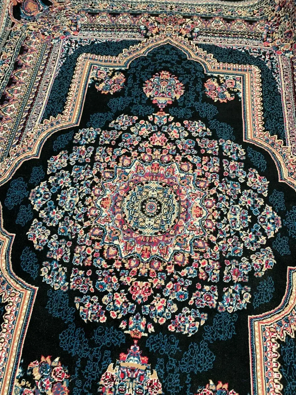 فرش 9متری|فرش|رشت, حمیدیان|دیوار