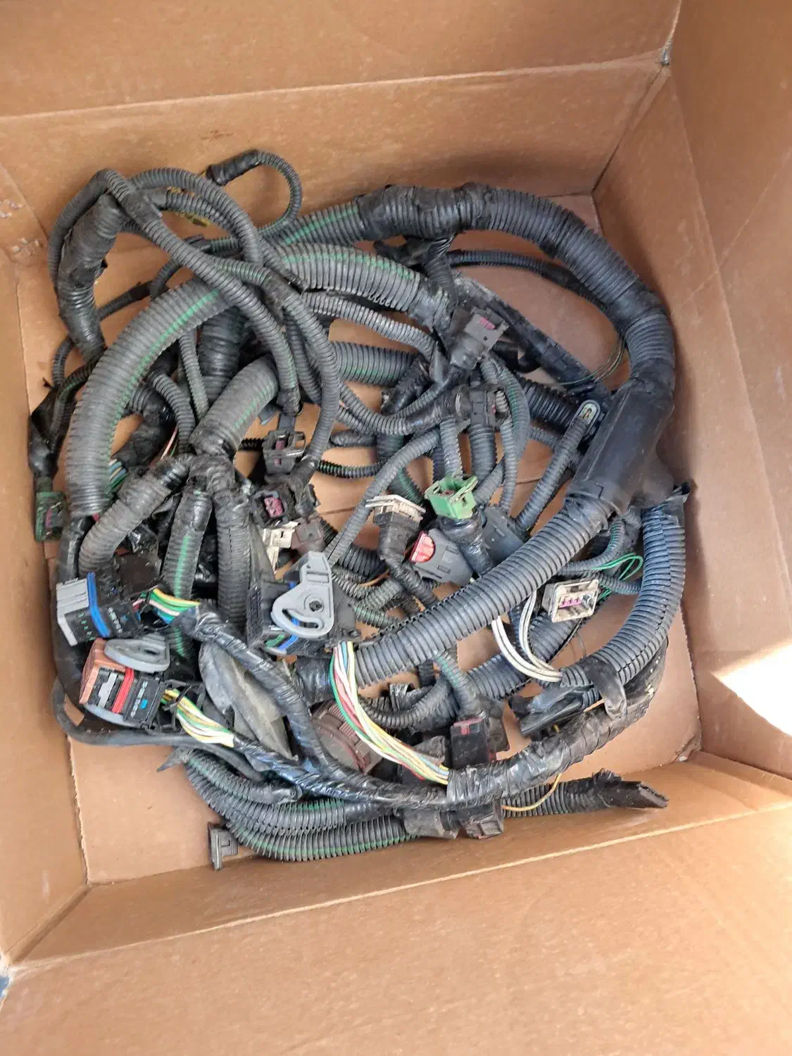 منیفولد پژو سوزن و دریچه گاز فابریک|قطعات یدکی و لوازم جانبی|رشت, منظریه|دیوار