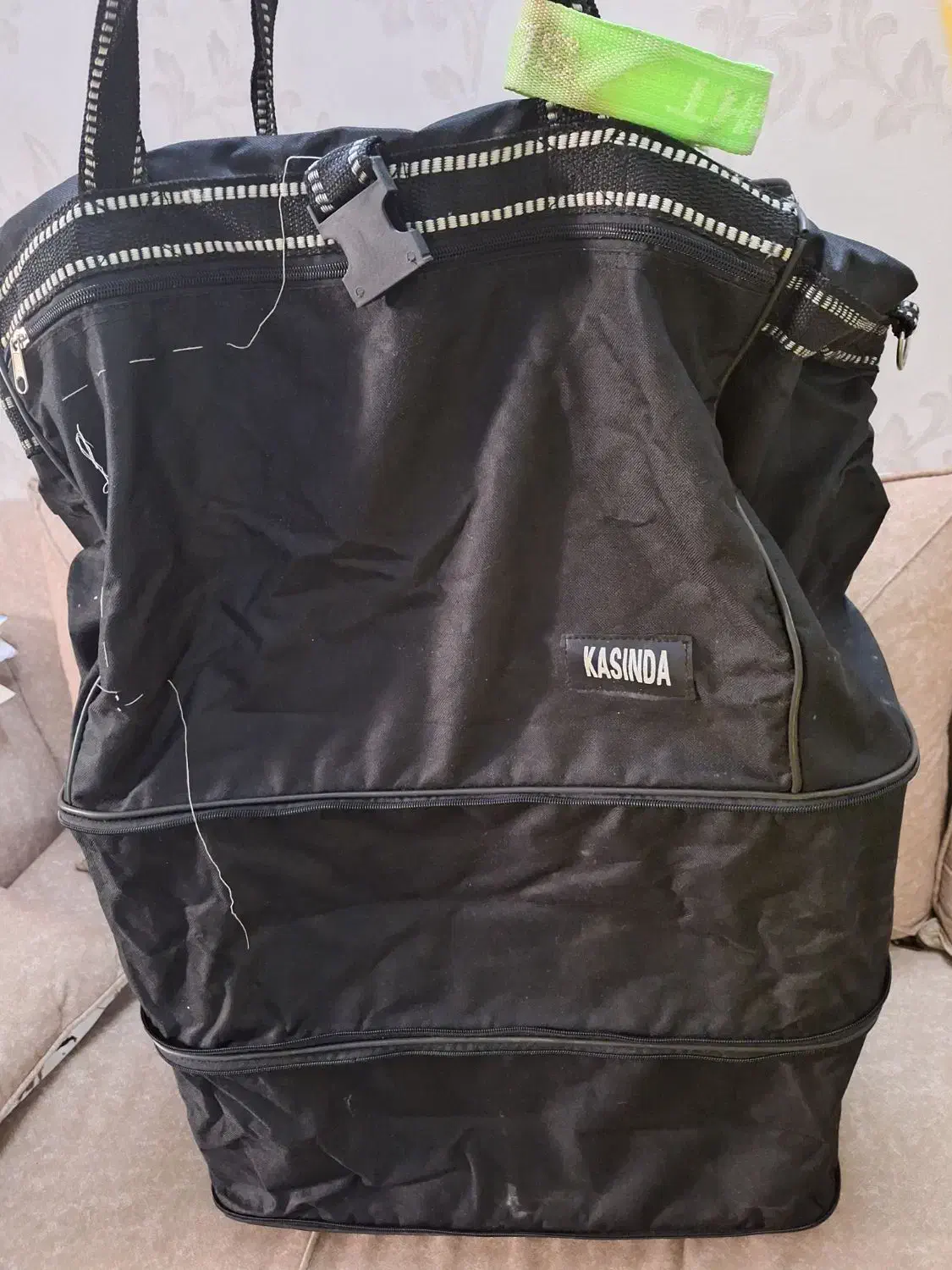 ساک چرخ دار|کیف، کفش، کمربند|شیراز, گود خزینه|دیوار